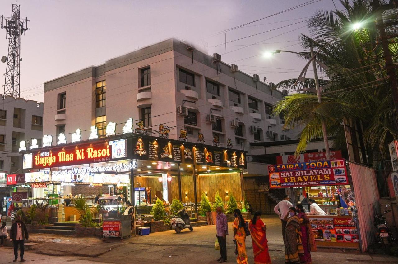 Saish Hotel Shirdi Eksteriør billede