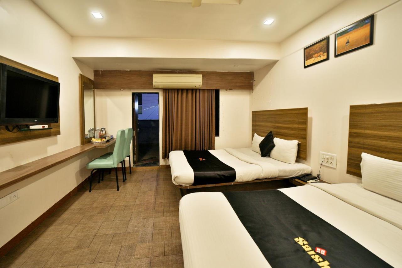 Saish Hotel Shirdi Eksteriør billede