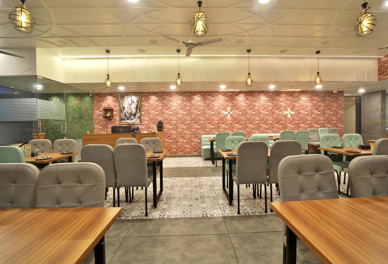 Saish Hotel Shirdi Eksteriør billede