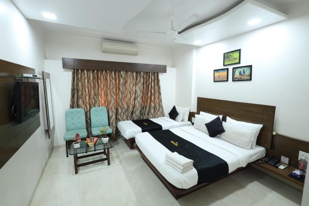 Saish Hotel Shirdi Eksteriør billede