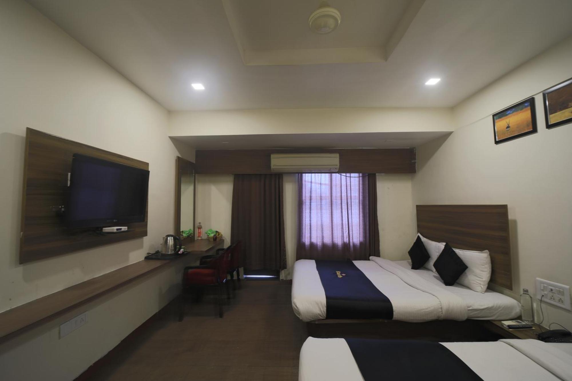 Saish Hotel Shirdi Eksteriør billede