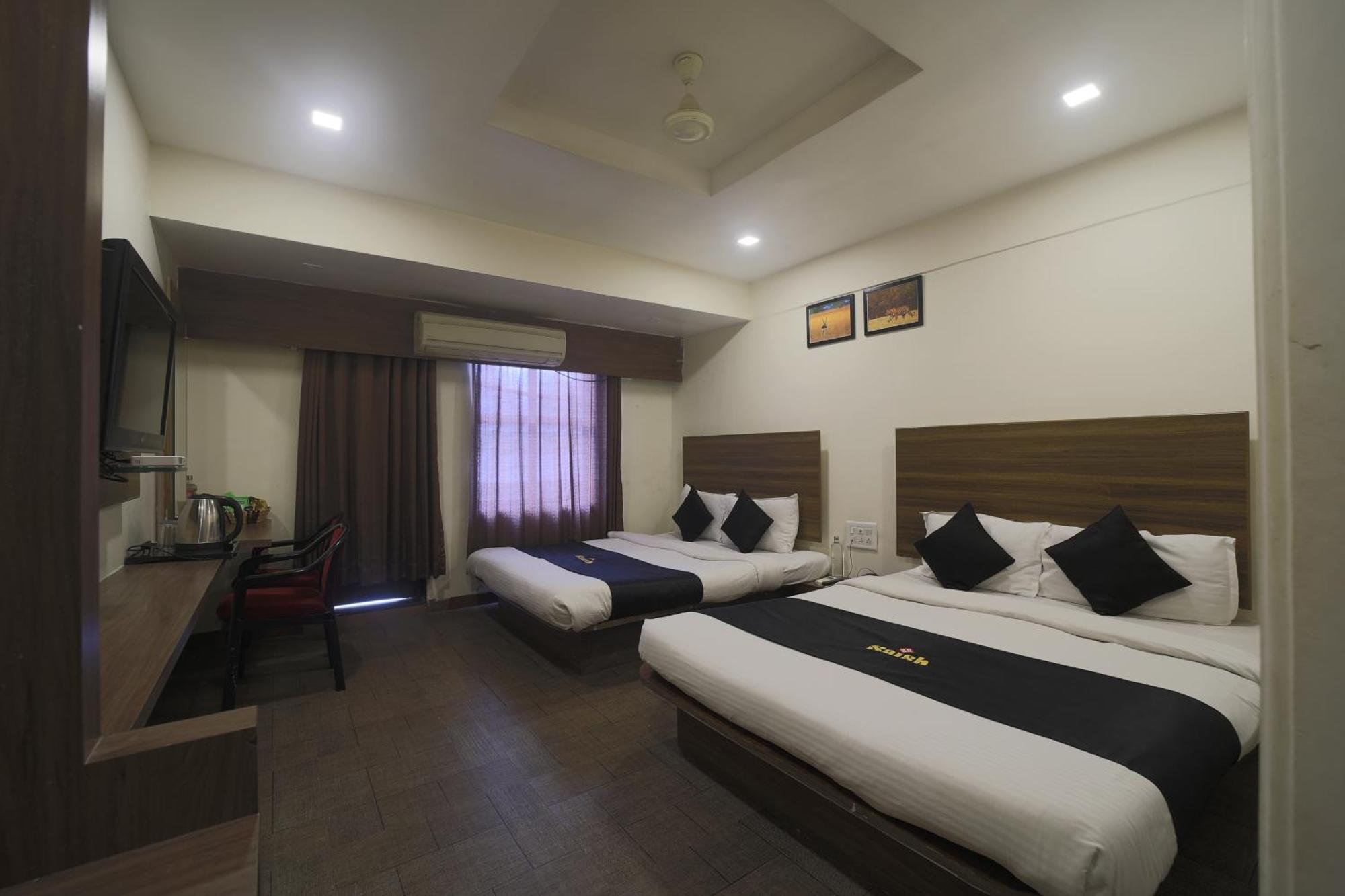 Saish Hotel Shirdi Eksteriør billede