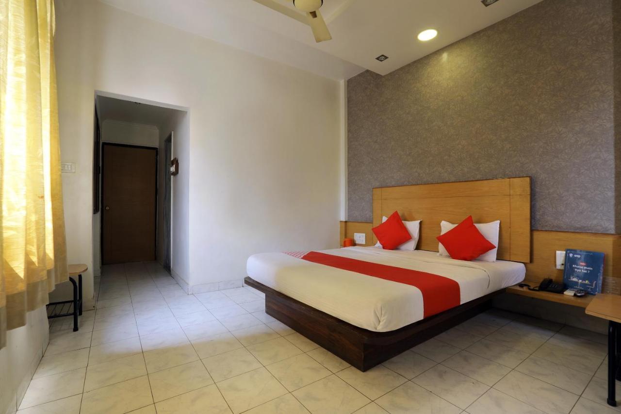 Saish Hotel Shirdi Eksteriør billede