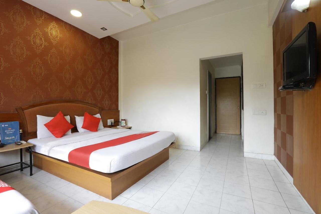 Saish Hotel Shirdi Eksteriør billede