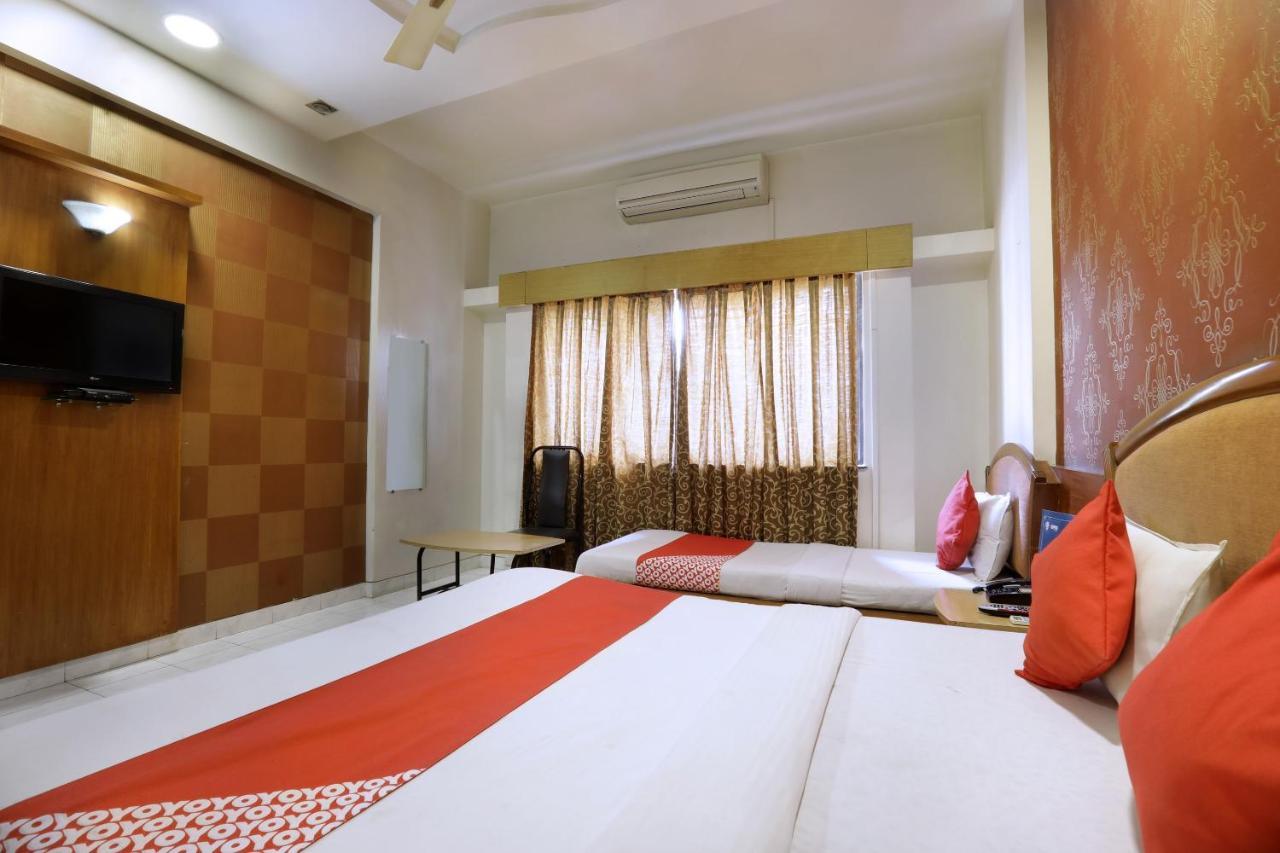 Saish Hotel Shirdi Eksteriør billede